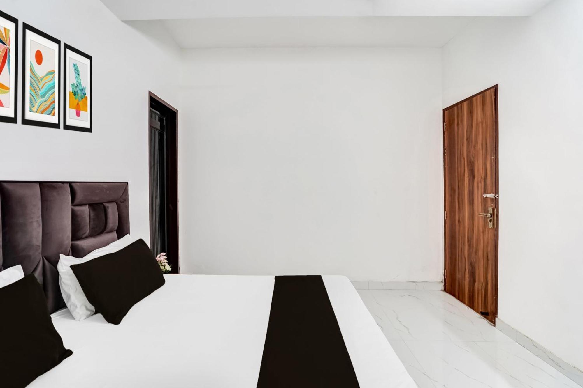 Super Hotel O Burari Nuova Delhi Esterno foto